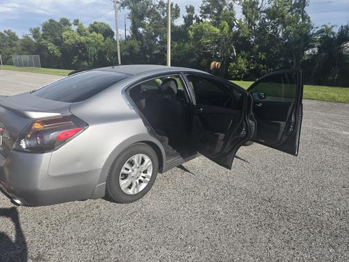 2010 Nissan Altima 2.5 S