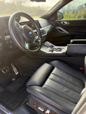 White 2022 BMW X6 xDrive40i
