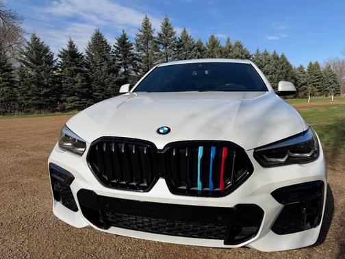 White 2022 BMW X6 xDrive40i