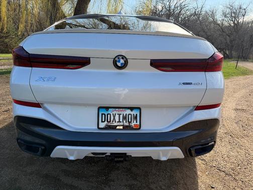 White 2022 BMW X6 xDrive40i