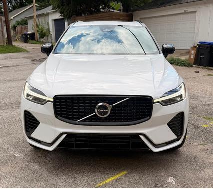 White 2024 Volvo XC60 Recharge Plug-In Hybrid T8 Plus Dark Theme