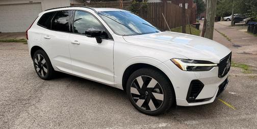 White 2024 Volvo XC60 Recharge Plug-In Hybrid T8 Plus Dark Theme