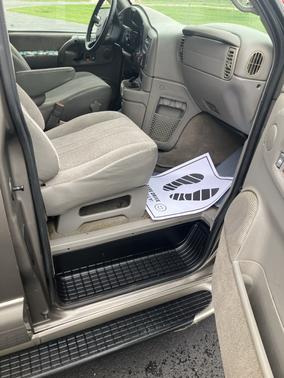 2003 GMC Safari Base