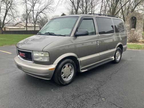 2003 GMC Safari Base