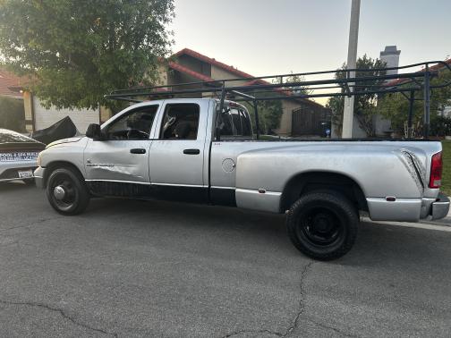 2004 Dodge Ram 3500 Laramie Quad Cab DRW
