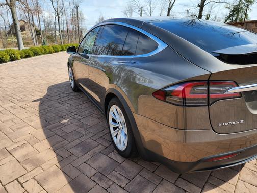 2016 Tesla Model X 90D