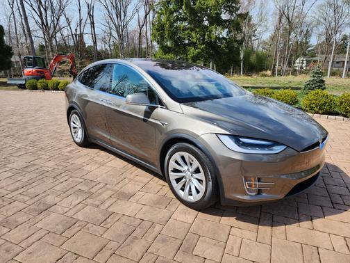 2016 Tesla Model X 90D