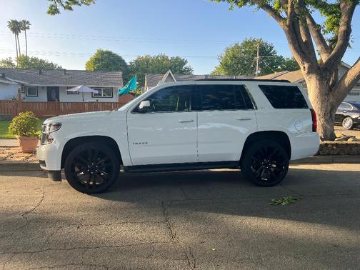 White 2019 Chevrolet Tahoe LT