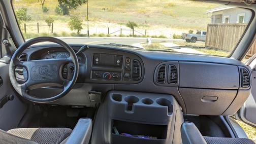 White 2000 Dodge Ram Wagon 3500 Maxi Wagon