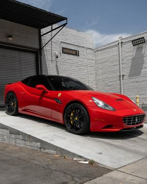 Red 2013 Ferrari California Base