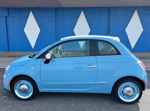 2015 FIAT 500 Lounge