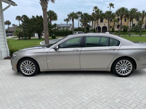 Beige 2009 BMW 750 Li