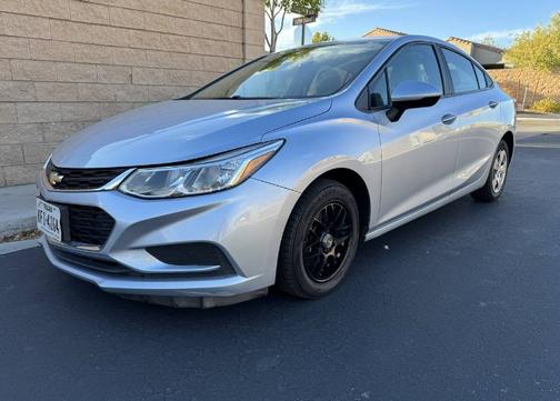 Silver 2017 Chevrolet Cruze LS
