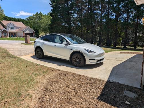2024 Tesla Model Y Long Range