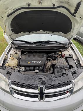 White 2012 Dodge Avenger SXT