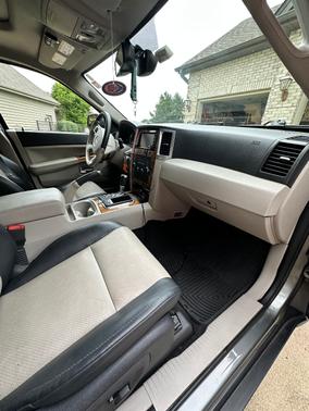 Gray 2008 Jeep Grand Cherokee Limited