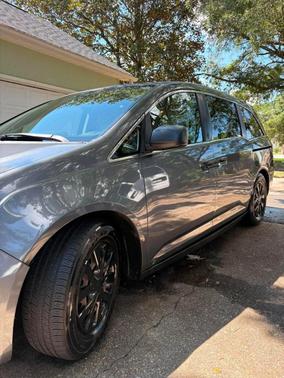 Gray 2013 Honda Odyssey LX