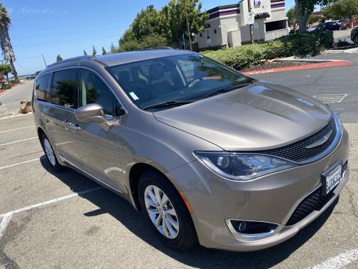 2018 Chrysler Pacifica Touring-L