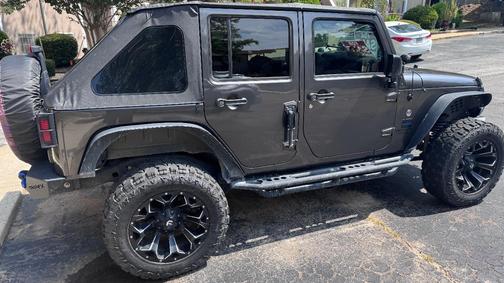 Gray 2017 Jeep Wrangler Unlimited Sport