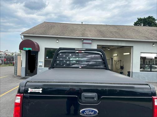 Black 2016 Ford F-250 Lariat