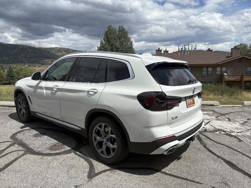 White 2023 BMW X3 xDrive30i