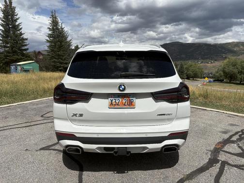 White 2023 BMW X3 xDrive30i