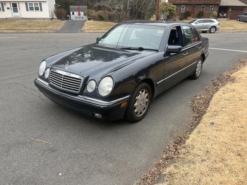 1998 Mercedes-Benz E-Class E320