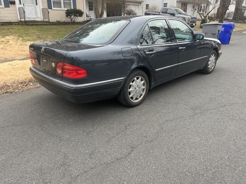1998 Mercedes-Benz E-Class E320