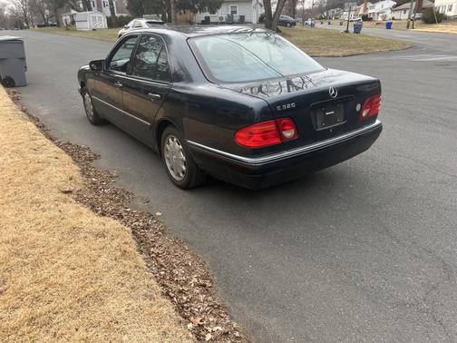 1998 Mercedes-Benz E-Class E320