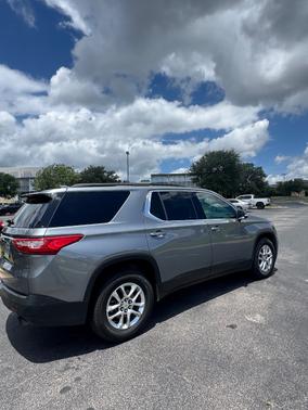 Gray 2019 Chevrolet Traverse LT Cloth