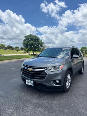 Gray 2019 Chevrolet Traverse LT Cloth