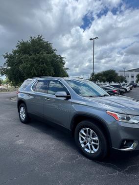 Gray 2019 Chevrolet Traverse LT Cloth