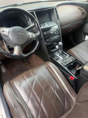 Black 2010 INFINITI FX35 Base