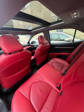 White 2018 Toyota Camry XSE