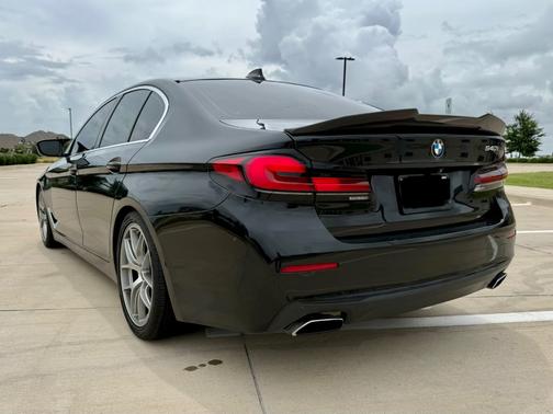 Black 2021 BMW 540 i