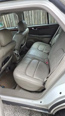 White 2004 Cadillac DeVille Base