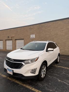 White 2019 Chevrolet Equinox 2LT