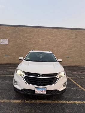 White 2019 Chevrolet Equinox 2LT