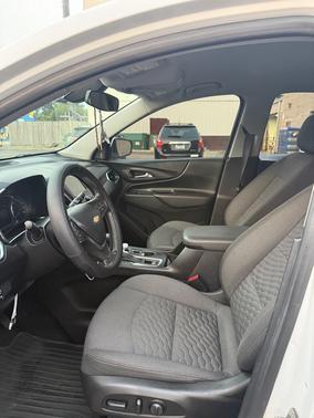 White 2019 Chevrolet Equinox 2LT