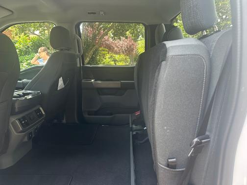 2023 Ford F-150 Lightning LARIAT