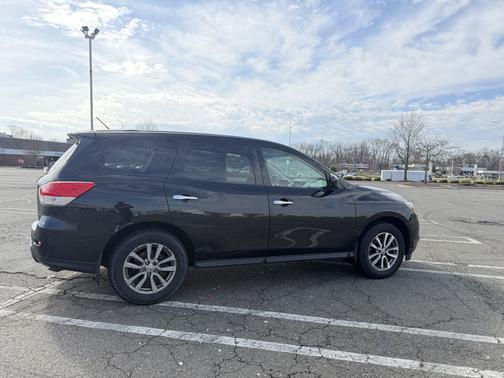2015 Nissan Pathfinder S
