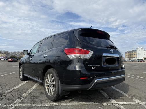 2015 Nissan Pathfinder S