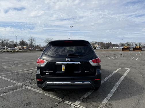 2015 Nissan Pathfinder S