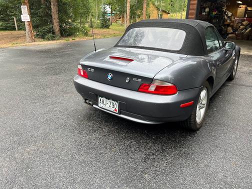 Gray 2000 BMW Z3 2.3 Roadster