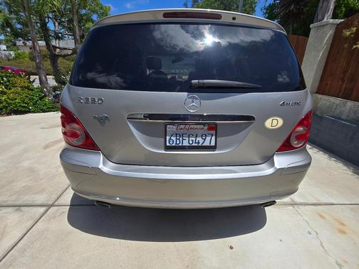 Gold 2007 Mercedes-Benz R-Class R 350 4MATIC