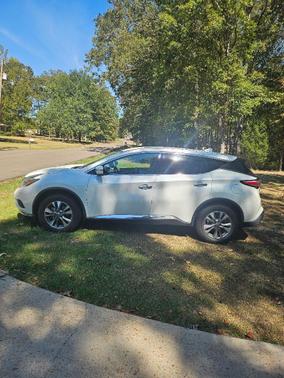 White 2018 Nissan Murano S