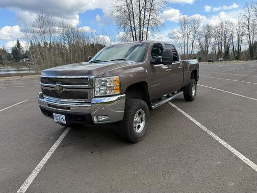 Brown 2008 Chevrolet Silverado 2500 LT1 H/D Crew Cab