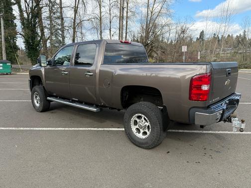 Brown 2008 Chevrolet Silverado 2500 LT1 H/D Crew Cab