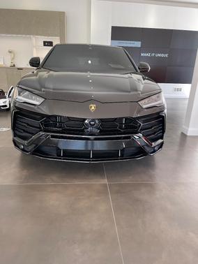 Black 2021 Lamborghini Urus Base