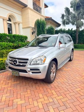 Silver 2011 Mercedes-Benz GL-Class GL 450